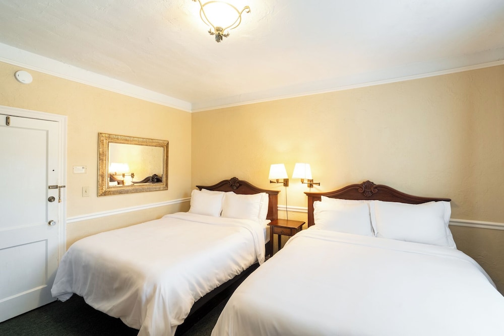 Lake Lure Inn & Spa - photo 26