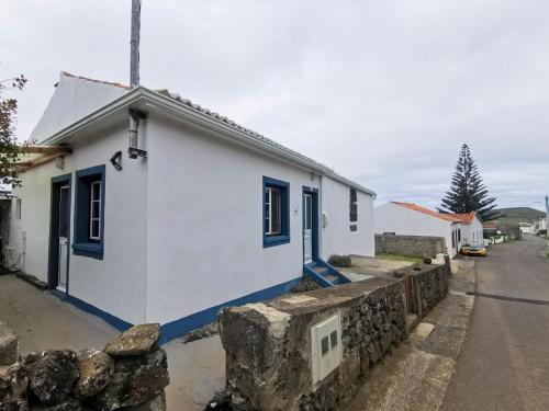 Casa da Emilie — 4-Star Luxury Hotel in Santa Cruz Da Graciosa, Portugal