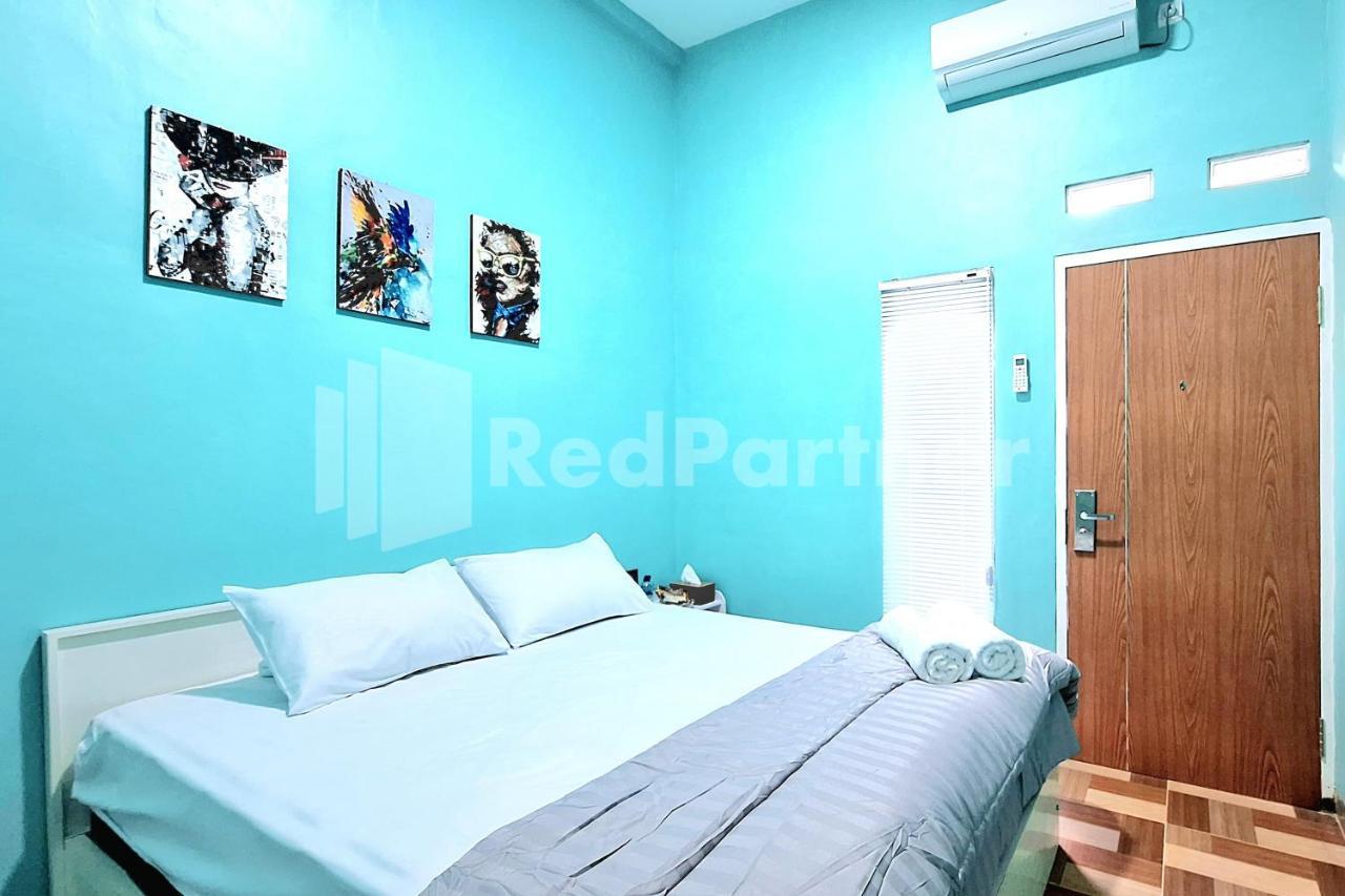 Griya Prashasta Mitra RedDoorz in Kediri, Indonesia