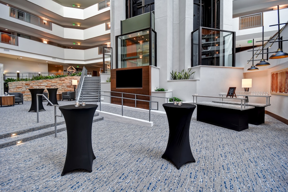 Embassy Suites by Hilton Omaha Downtown Old Market - photo 48