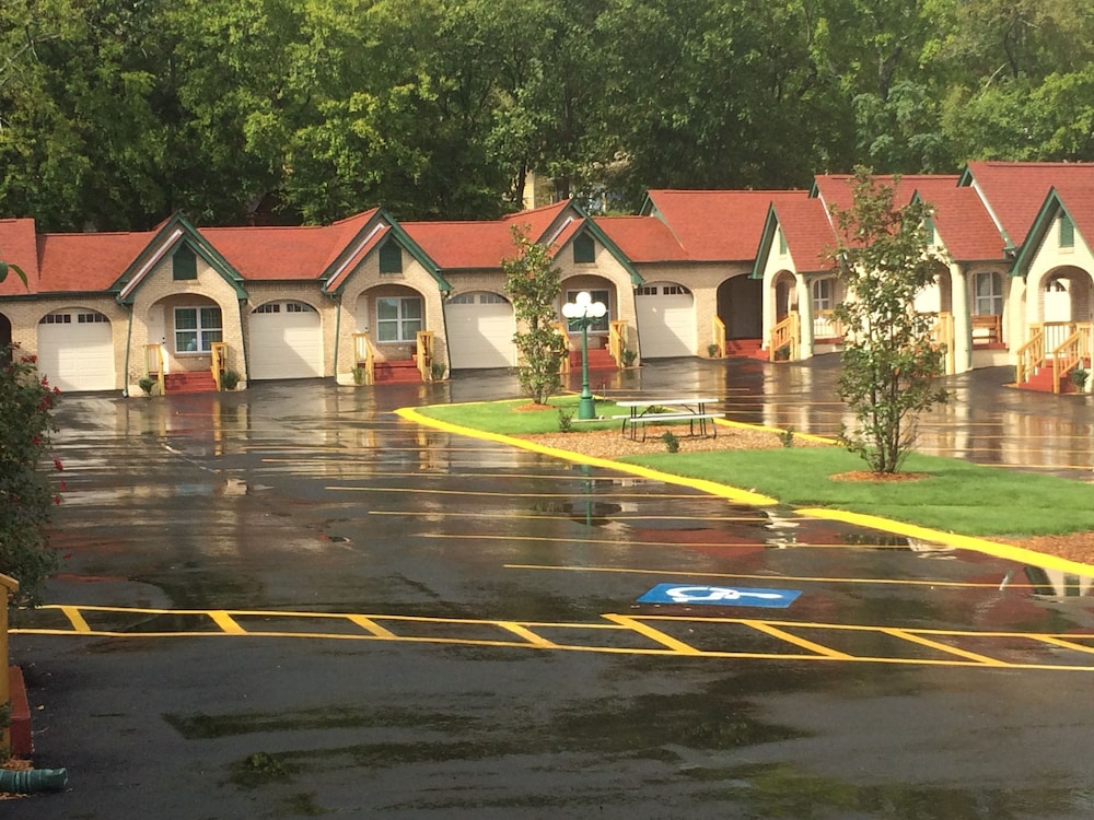 Best Court in Hot Springs, United States