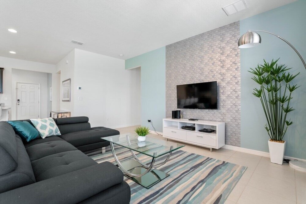 Lovely 4 Bed Pool Hm at Solterra Resort - photo 17