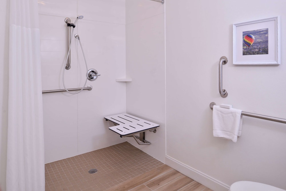 Hampton Inn Lexington Historic District - photo 55