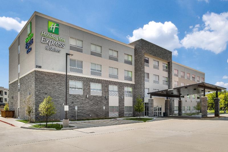 Holiday Inn Express & Suites Denton South by IHG in Denton, United States