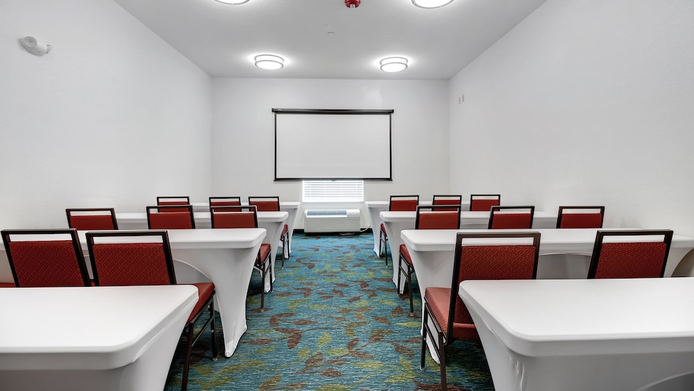 Candlewood Suites Waco by IHG - photo 43