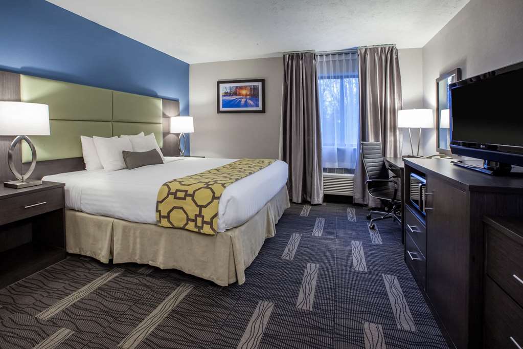 Baymont by Wyndham Traverse City - photo 9