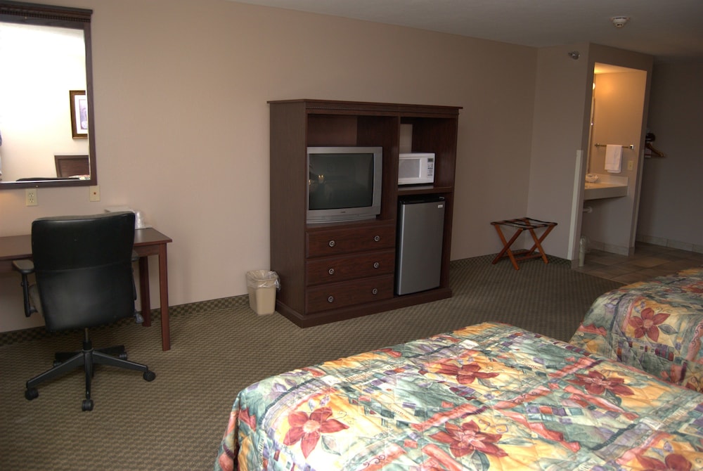 Commodore Resort - photo 14