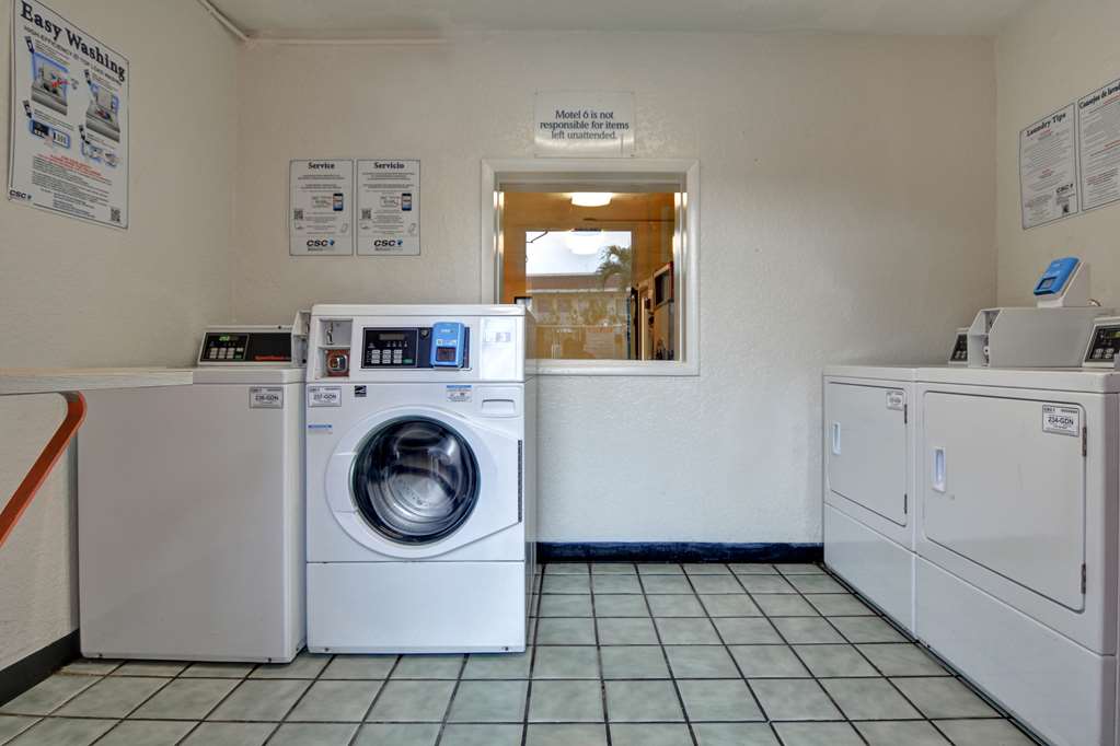 Motel 6 Dania Beach - photo 23