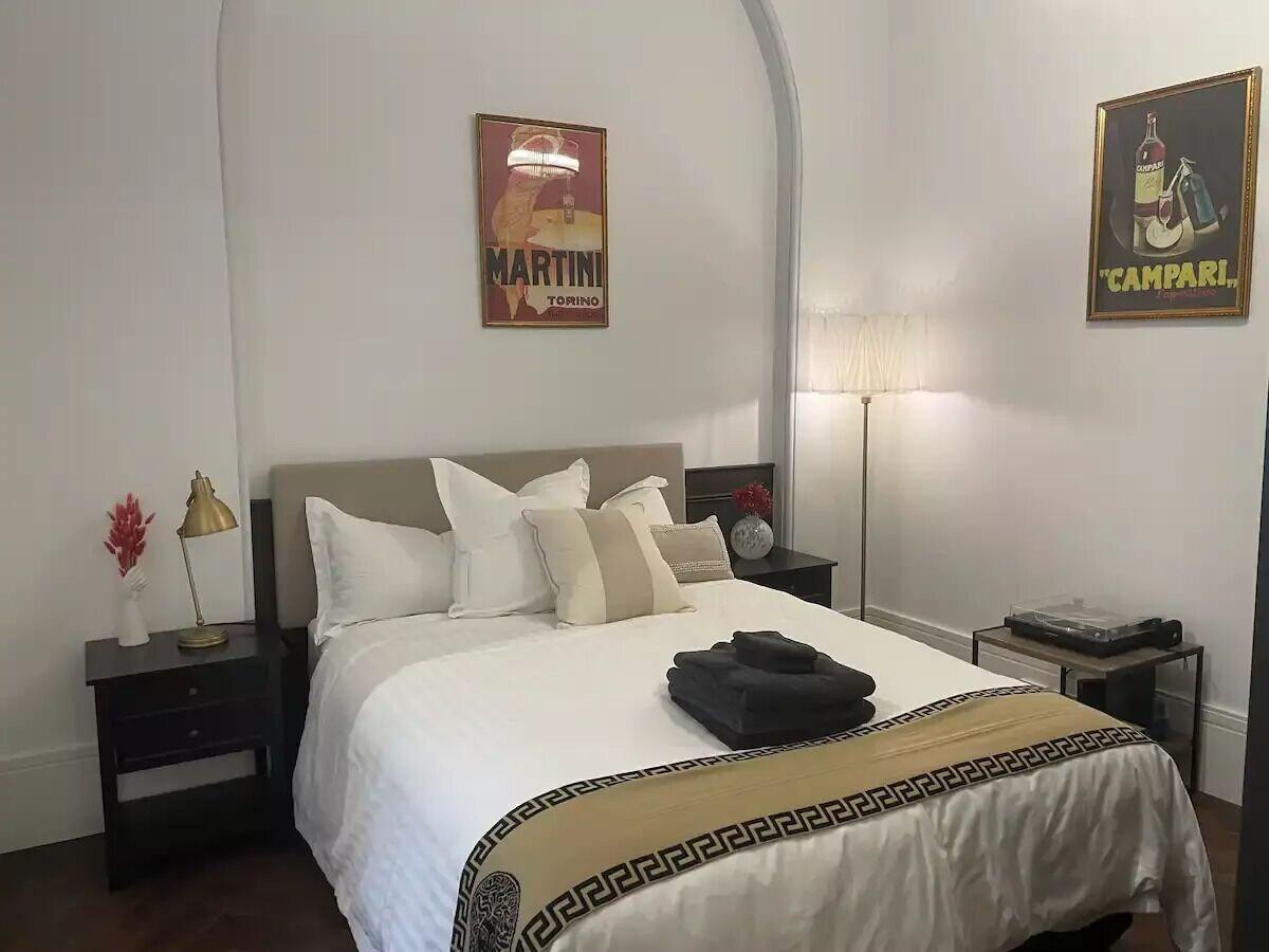 Sydney Harbourside Escape — 4-Star Luxury Hotel in Sydney, Australia