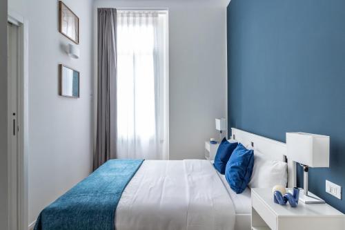 Milano city Ampio e nuovo Bilocale — 4-Star Luxury Hotel in Milan, Italy