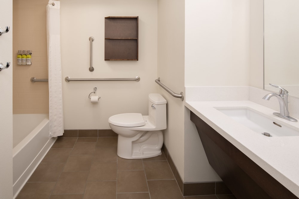 Candlewood Suites Vancouver Camas by IHG - photo 23