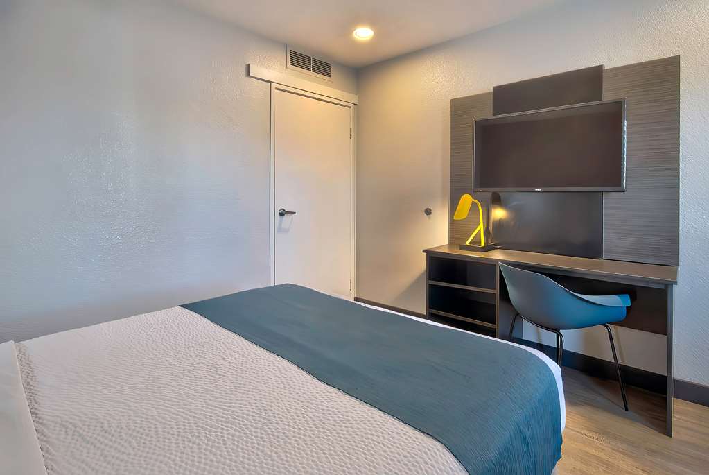 Motel 6 Palmdale CA - photo 13