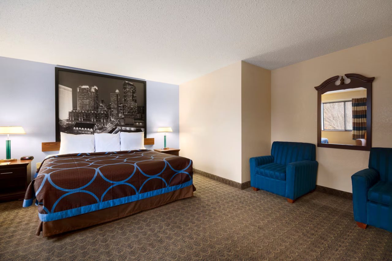 Super 8 by Wyndham Charlotte University - photo 15