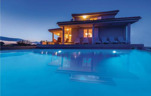3 Bedroom Lovely Home In Novalja — 5-Star Luxury Hotel in Novalja, Croatia