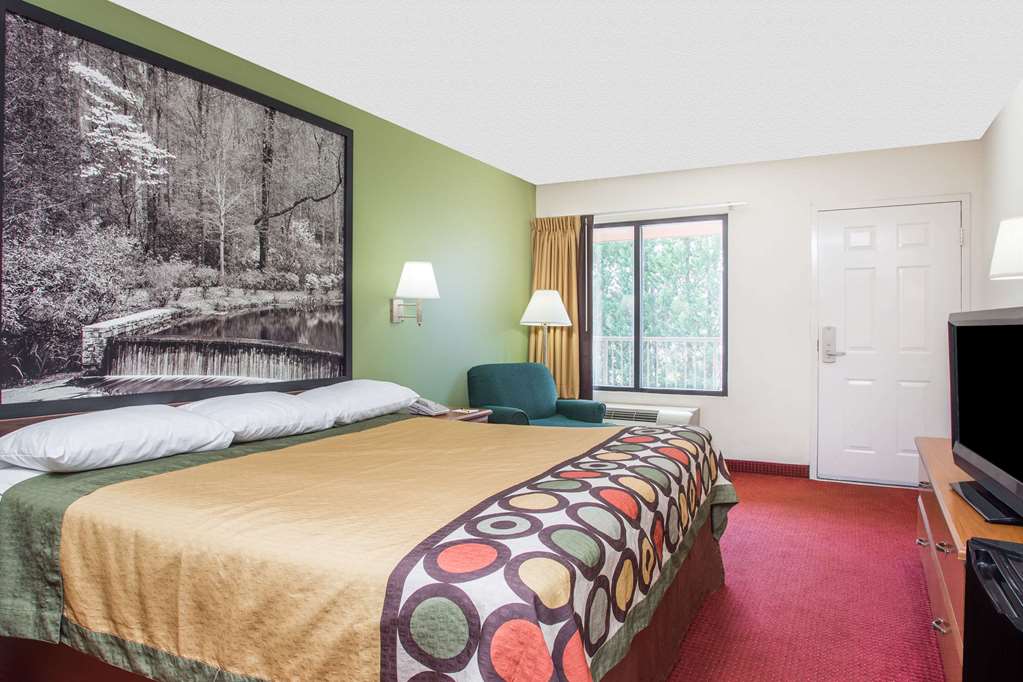 Super 8 by Wyndham Lavonia - photo 12