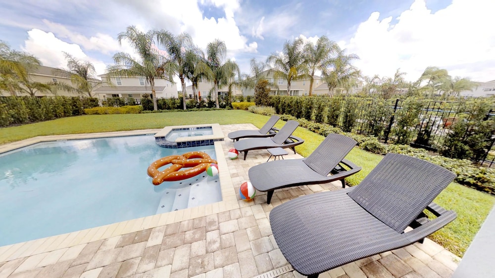 Encore Resort at Reunion 7705 - featured photo