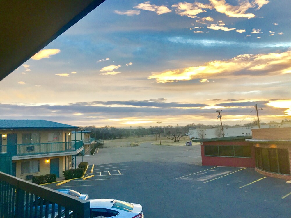 Bright Morning Motel - photo 20