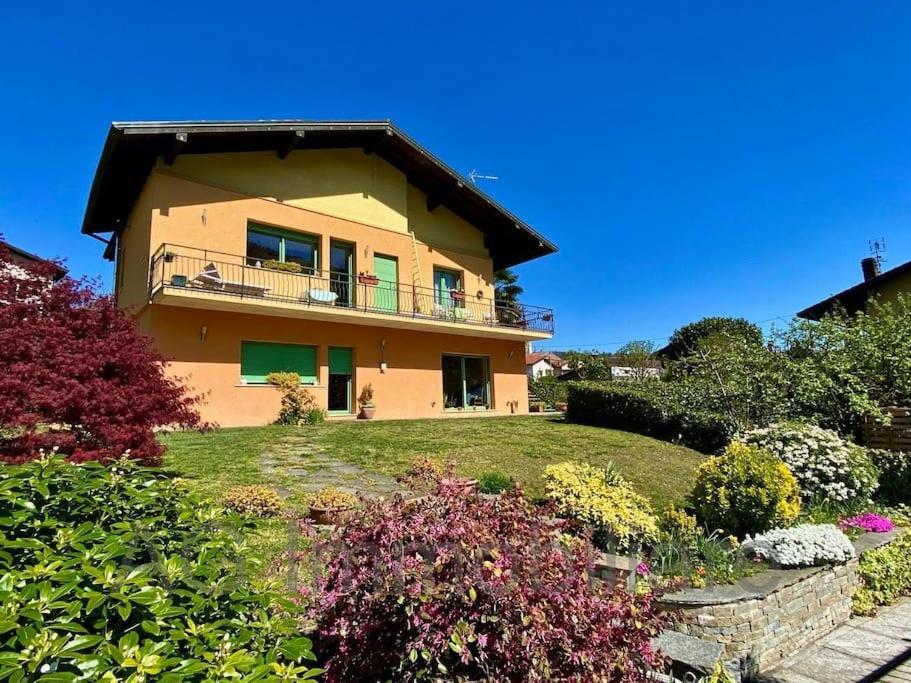 Casa Vacanza Veronica Con Giardino — 4-Star Luxury Hotel in Verbania, Italy