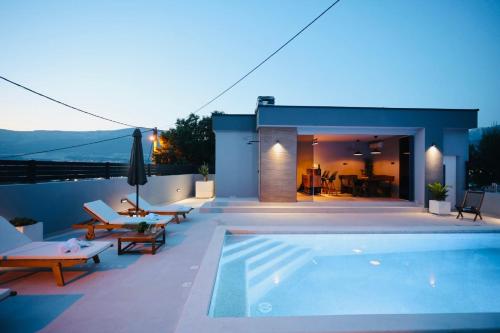 Holiday Home TiA — 4-Star Luxury Hotel in Split, Croatia