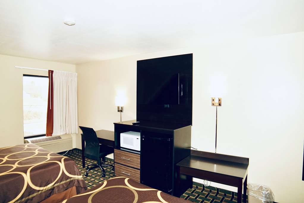 Super 8 by Wyndham Crossville TN - photo 31