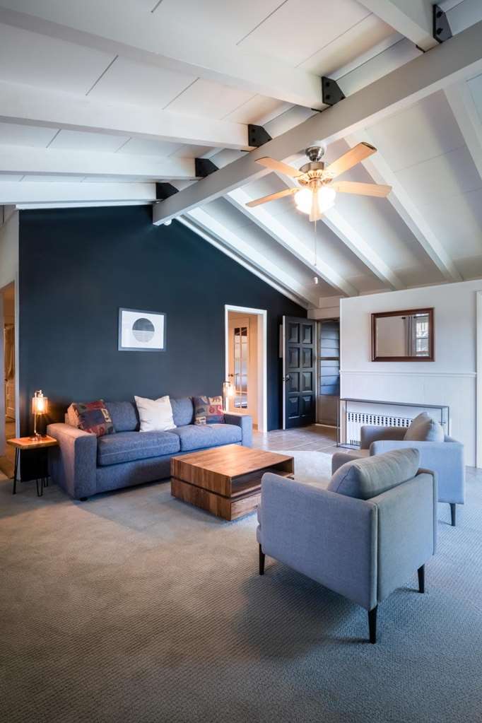 Placid Bay Hotel - photo 7