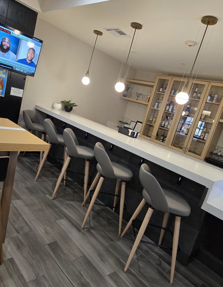 Holiday Inn Hotel & Suites Tulsa South by IHG - photo 39