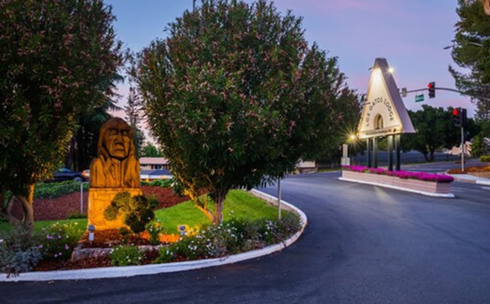Los Gatos Lodge - featured photo