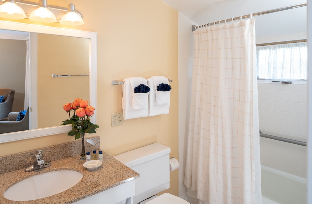 Dockside Guest Quarters & Restaurant - photo 85