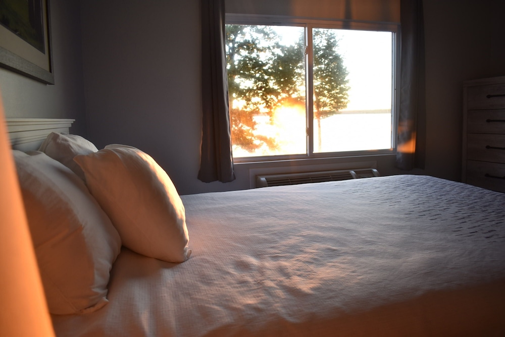 Lake Cadillac Resort - photo 8