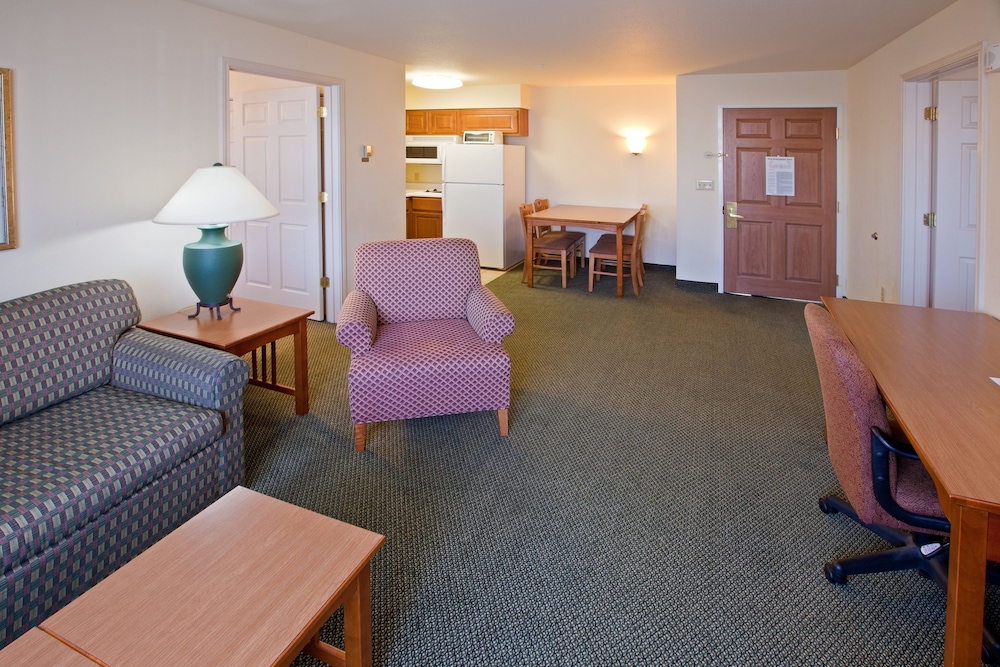 Staybridge Suites South Springfield by IHG - photo 23