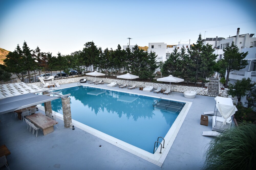 Nefeli Villas — 4-Star Luxury Hotel in Skyros, Greece