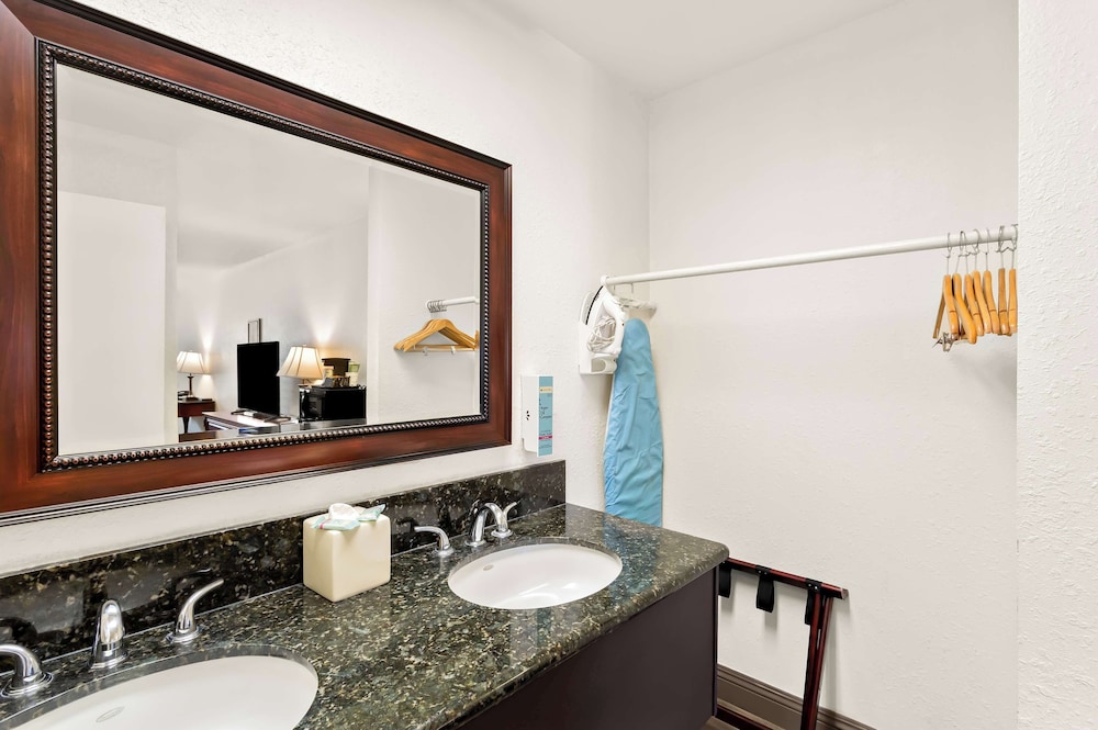 Surestay Plus Hotel by Best Western Susanville - photo 33