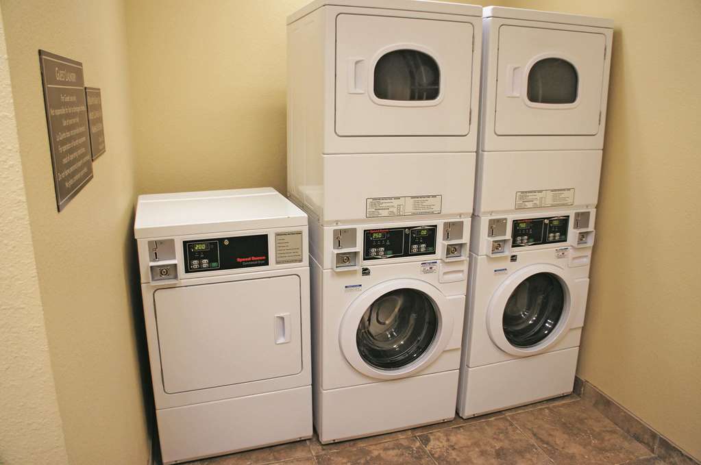 La Quinta Inn & Suites by Wyndham Minot - photo 44