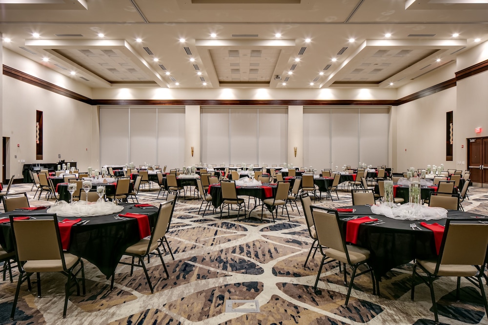 Hilton Garden Inn Manhattan - photo 33