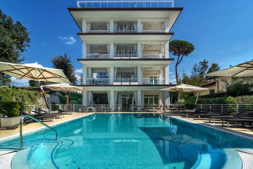 Hotel Central Park - carbon neutral hotel in Pietrasanta