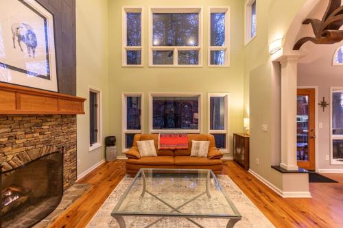Crooked Creek Inn at Yonahlossee - photo 8