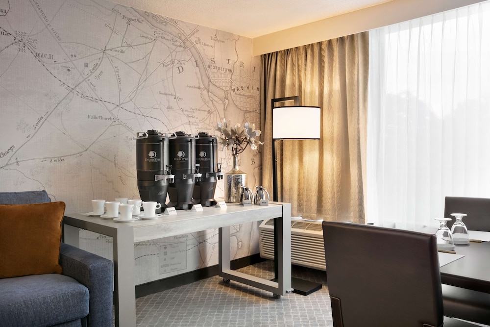 Doubletree by Hilton McLean Tysons - photo 20