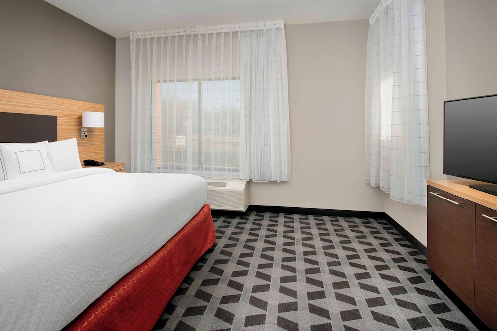 TownePlace Suites by Marriott College Park - photo 10