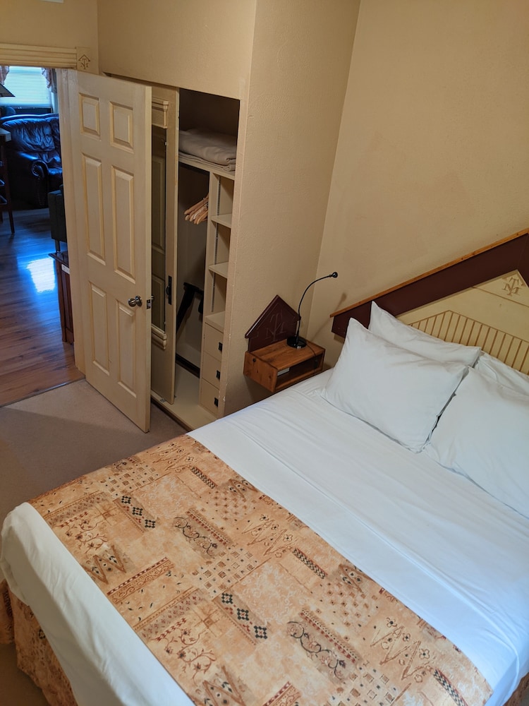 Third Mission Heritage Suites — Peace River — photo 2