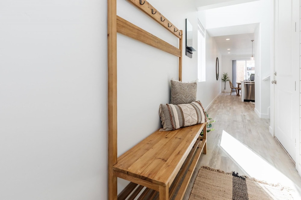 No Chores incredible Family Retreat in Garden City, United States