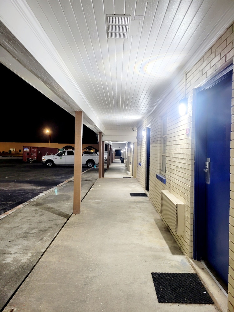 Williamston Inn - photo 29