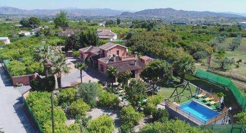 Cubo's Villa Family — 4-Star Luxury Hotel in Alhaurin El Grande, Spain