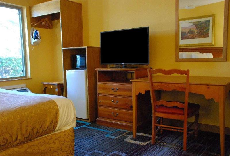Americas Best Value Inn Addison Dallas - photo 11