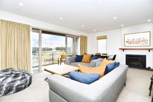 High Country Villa 250 Terrace Downs — 4-Star Luxury Hotel in Darfield, New Zealand