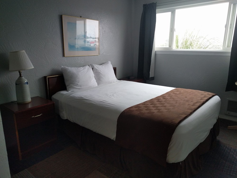 Ocean Shores Inn & Suites - photo 14