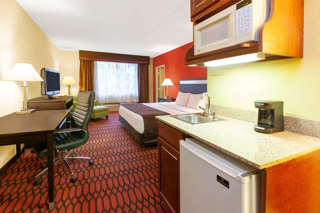 Baymont by Wyndham Harrisburg - photo 12
