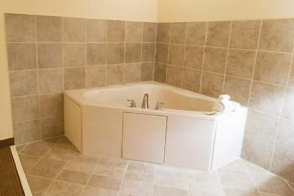 Garden Inn Hotel - photo 6