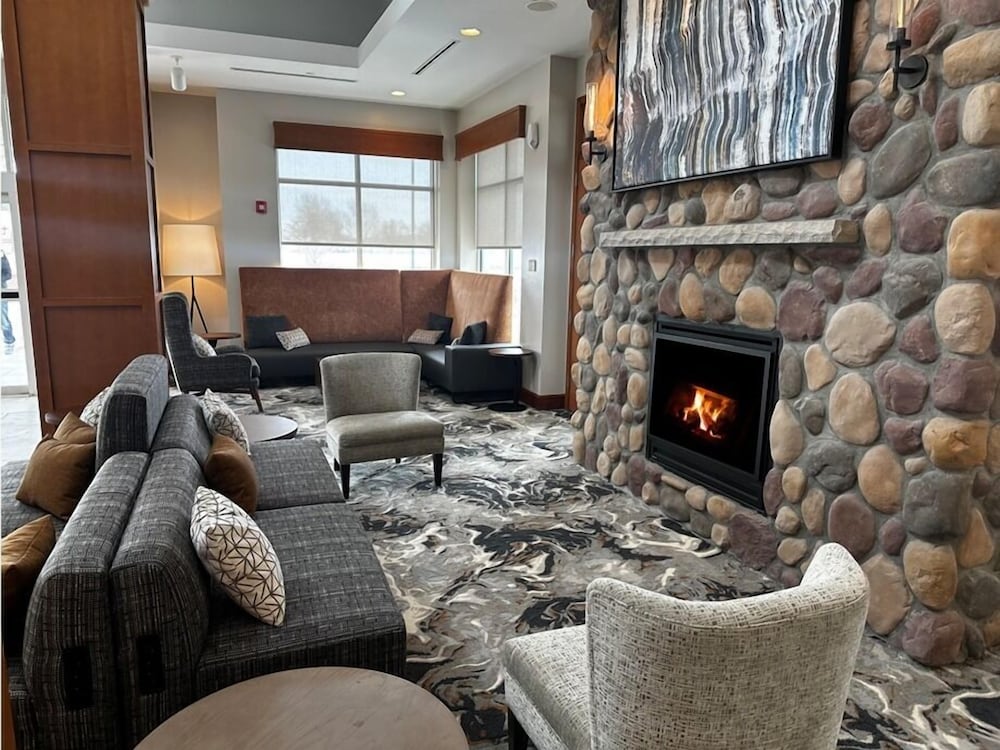 Hilton Garden Inn Cedar Falls - photo 5