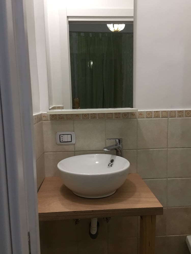 Incanoa Inn — Taranto — photo 3