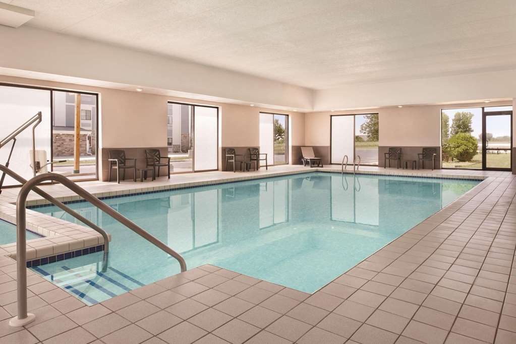 Country Inn & Suites by Radisson Mt. Pleasant Racine West WI - photo 19